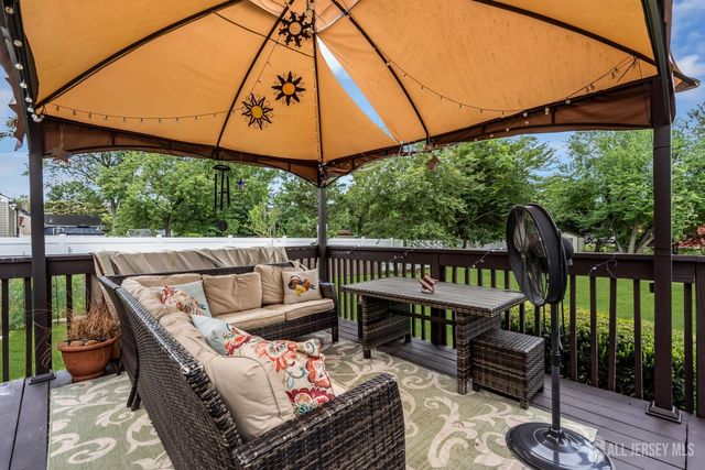 43 Mimi Road, Old Bridge, NJ 08857