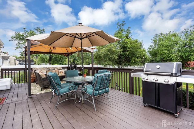 43 Mimi Road, Old Bridge, NJ 08857