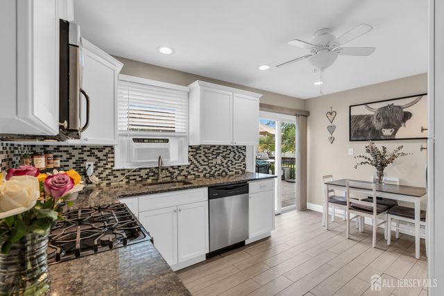 43 Mimi Road, Old Bridge, NJ 08857