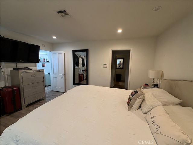 5300 Calhoun, Sherman Oaks, CA 91401