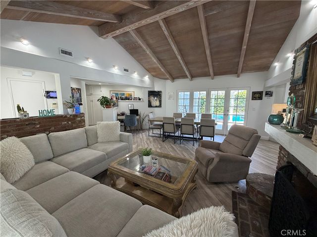 5300 Calhoun, Sherman Oaks, CA 91401