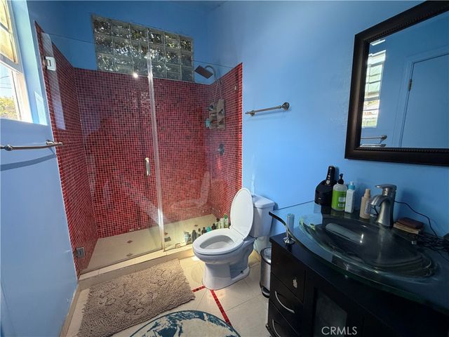 5300 Calhoun, Sherman Oaks, CA 91401