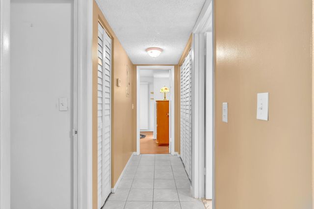 405 N Laurel Drive 206, Margate, FL 33063