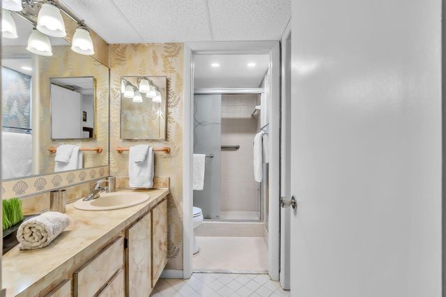 405 N Laurel Drive 206, Margate, FL 33063