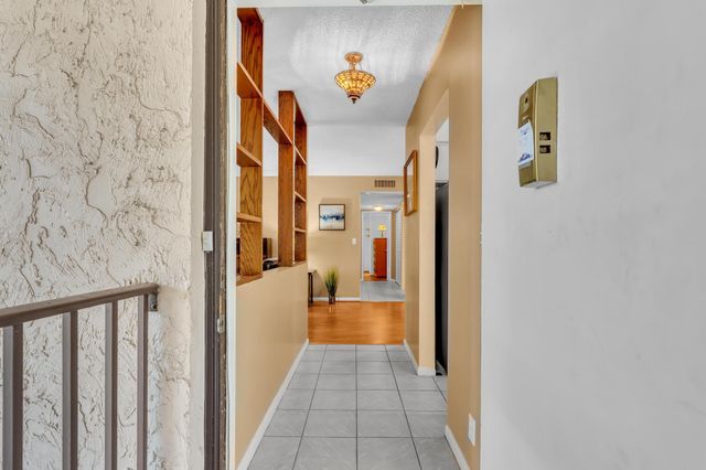 405 N Laurel Drive 206, Margate, FL 33063