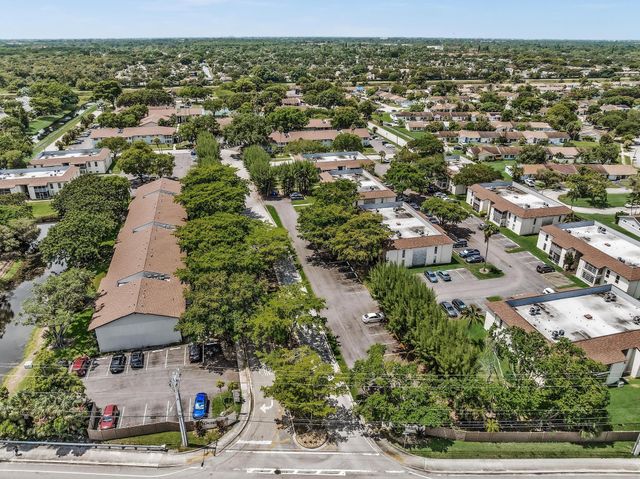 405 N Laurel Drive 206, Margate, FL 33063