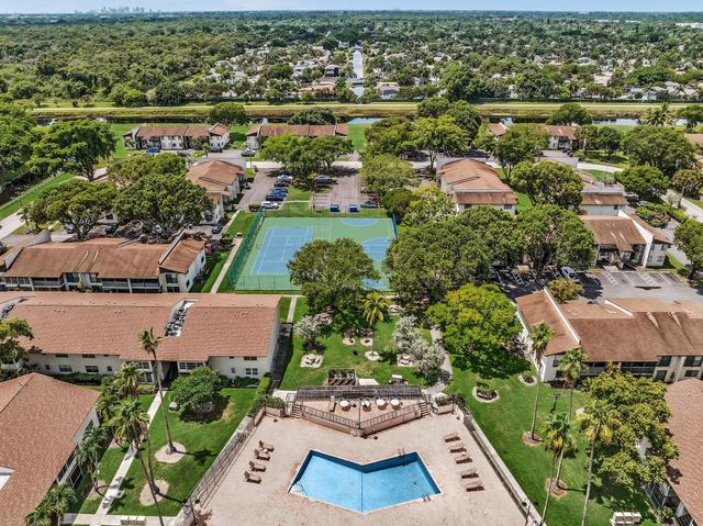 405 N Laurel Drive 206, Margate, FL 33063