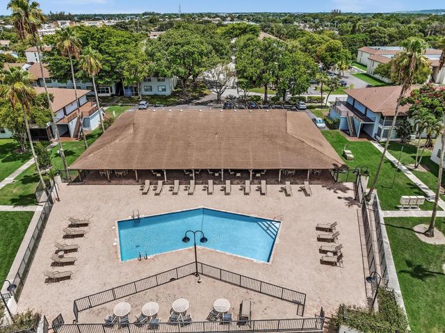 405 N Laurel Drive 206, Margate, FL 33063