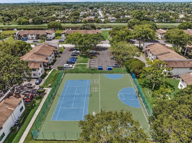 405 N Laurel Drive 206, Margate, FL 33063