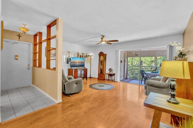 405 N Laurel Drive 206, Margate, FL 33063
