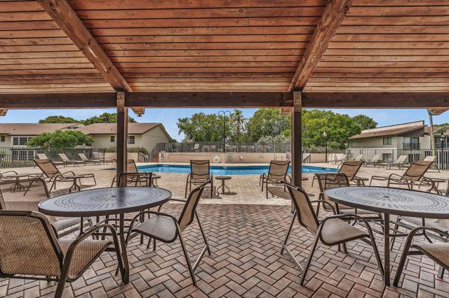 405 N Laurel Drive 206, Margate, FL 33063