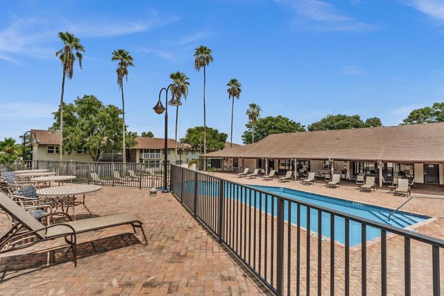 405 N Laurel Drive 206, Margate, FL 33063