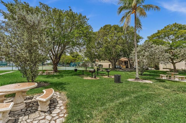 405 N Laurel Drive 206, Margate, FL 33063