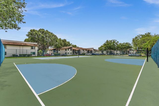 405 N Laurel Drive 206, Margate, FL 33063