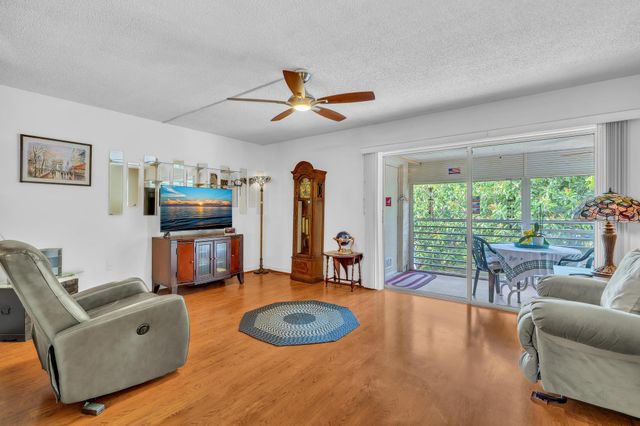 405 N Laurel Drive 206, Margate, FL 33063