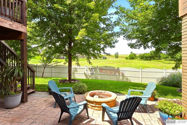 17318 Redman Circle, Omaha, NE 68116