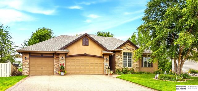 17318 Redman Circle, Omaha, NE 68116
