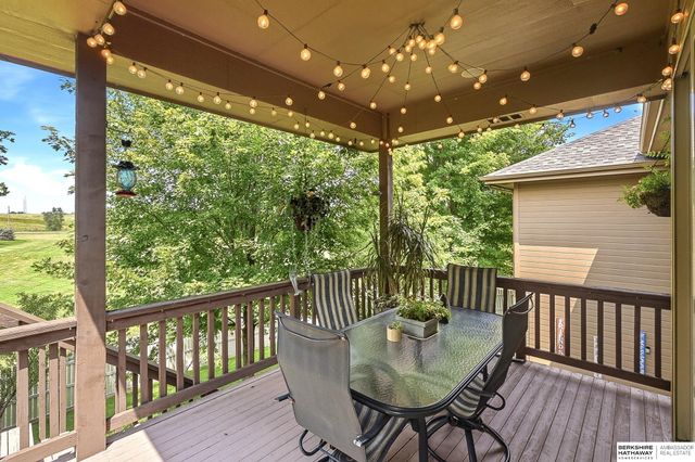 17318 Redman Circle, Omaha, NE 68116