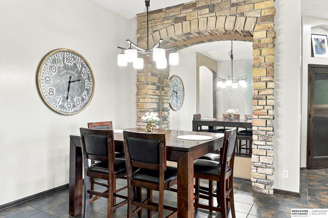 17318 Redman Circle, Omaha, NE 68116