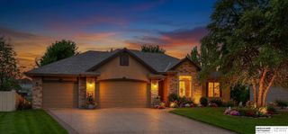 17318 Redman Circle, Omaha, NE 68116