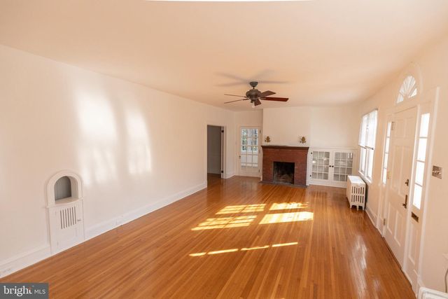 1400 VALLEY AVE, Winchester, VA 22601