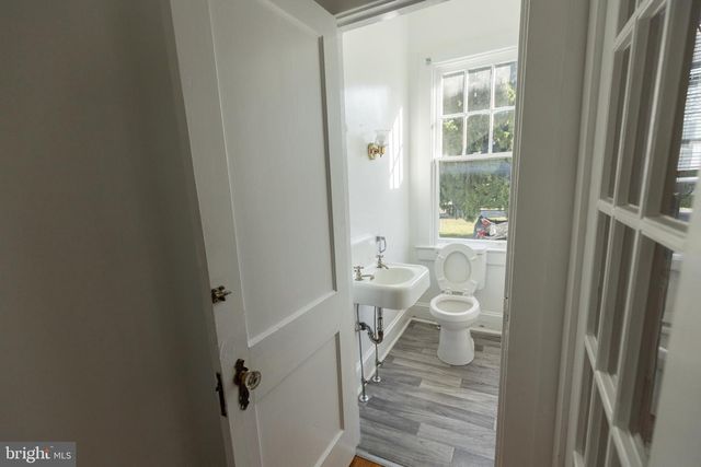 1400 VALLEY AVE, Winchester, VA 22601