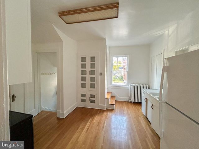 1400 VALLEY AVE, Winchester, VA 22601