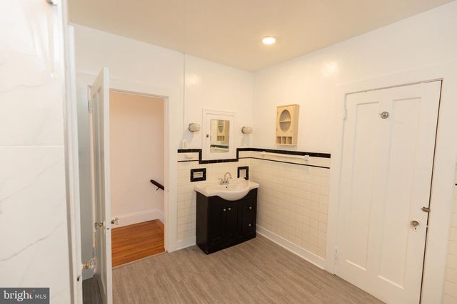 1400 VALLEY AVE, Winchester, VA 22601
