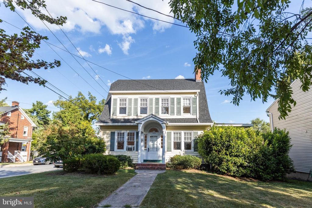 Image 2 of property listing at 1400 VALLEY AVE, Winchester, VA 22601