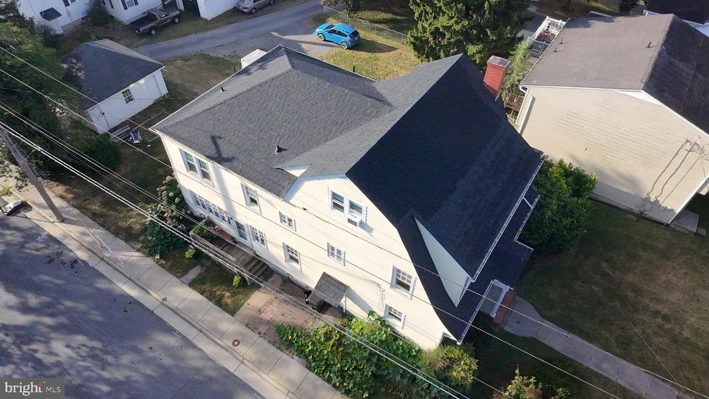 Image 5 of property listing at 1400 VALLEY AVE, Winchester, VA 22601