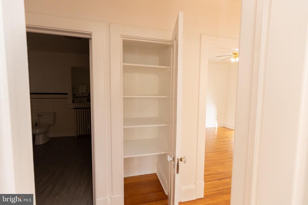 Image 44 of property listing at 1400 VALLEY AVE, Winchester, VA 22601
