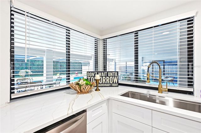 14164 FENNSBURY DRIVE, Tampa, FL 33624