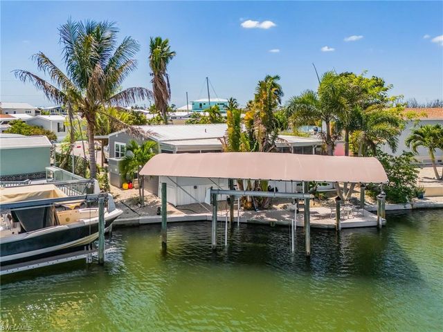 3954 Dewberry LN, St. James City, FL 33956