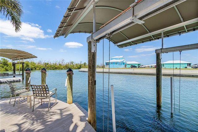 3954 Dewberry LN, St. James City, FL 33956