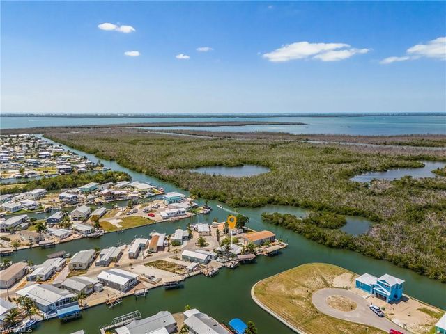 3954 Dewberry LN, St. James City, FL 33956