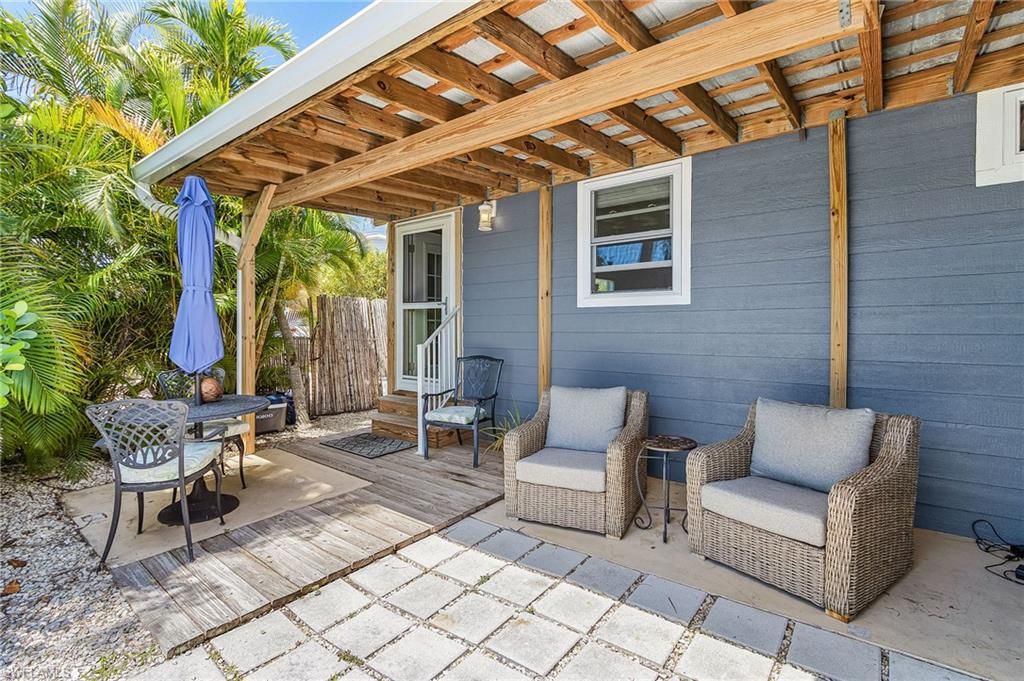 3954 Dewberry LN, St. James City, FL 33956