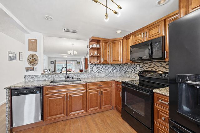 3005 Portofino Isle M2, Coconut Creek, FL 33066