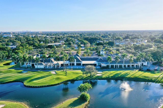 3005 Portofino Isle M2, Coconut Creek, FL 33066