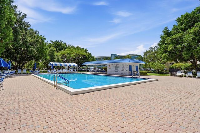 3005 Portofino Isle M2, Coconut Creek, FL 33066