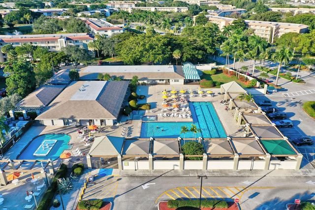 3005 Portofino Isle M2, Coconut Creek, FL 33066