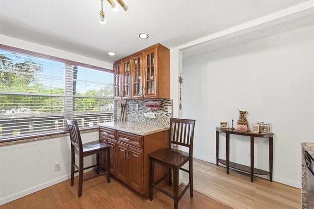 3005 Portofino Isle M2, Coconut Creek, FL 33066