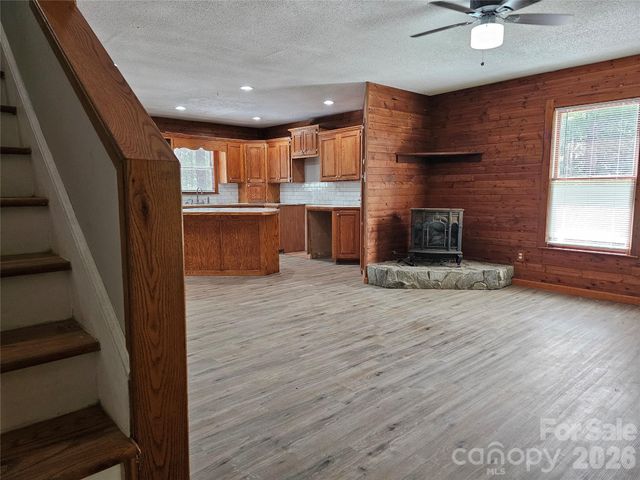 5692 Brooklyn Road, Great Falls, SC 29055