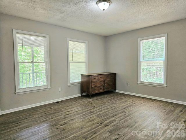 5692 Brooklyn Road, Great Falls, SC 29055