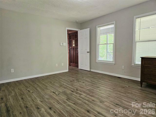 5692 Brooklyn Road, Great Falls, SC 29055