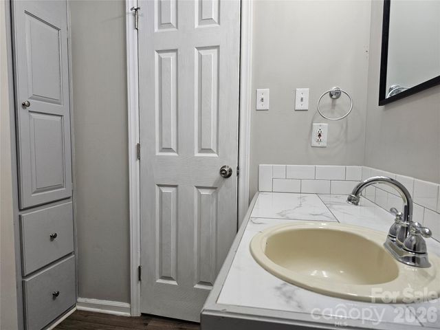 5692 Brooklyn Road, Great Falls, SC 29055