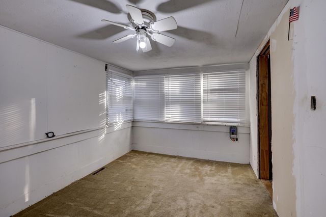 1160 S Maple Street, Carthage, MO 64836