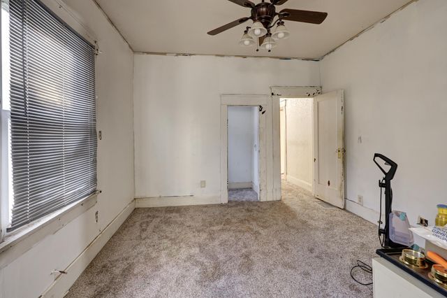 1160 S Maple Street, Carthage, MO 64836