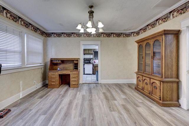 1160 S Maple Street, Carthage, MO 64836