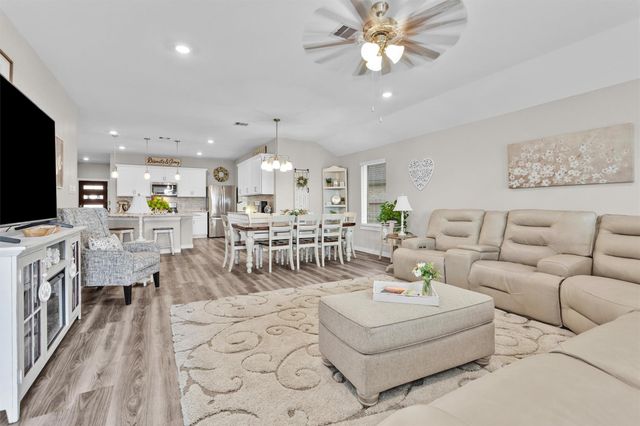 9410 Madison Avenue, Texas City, TX 77591