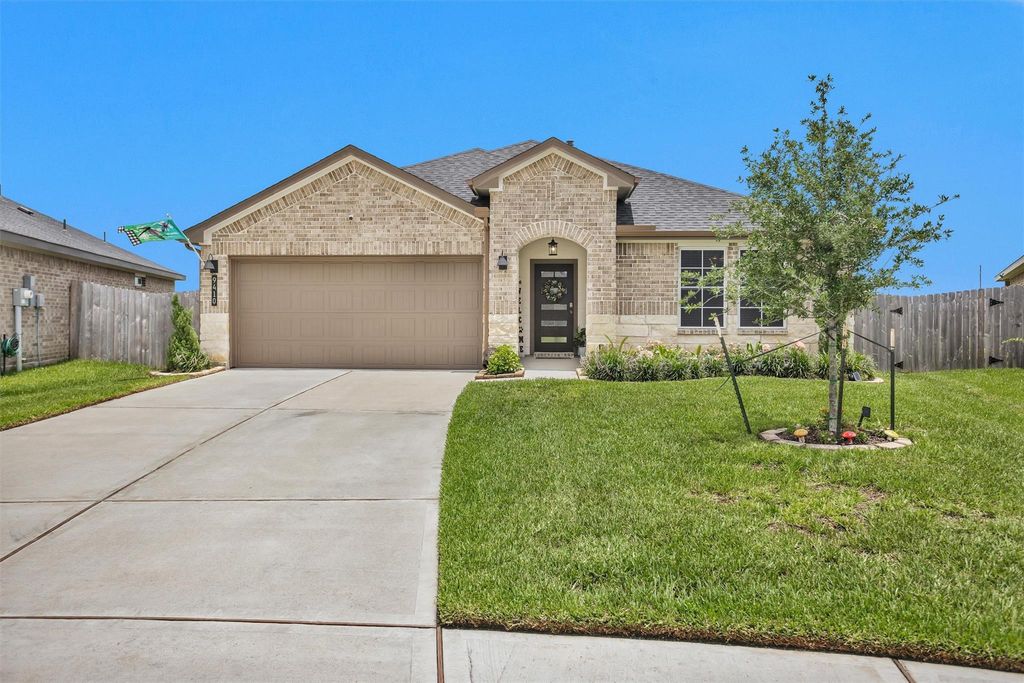 9410 Madison Avenue, Texas City, TX 77591